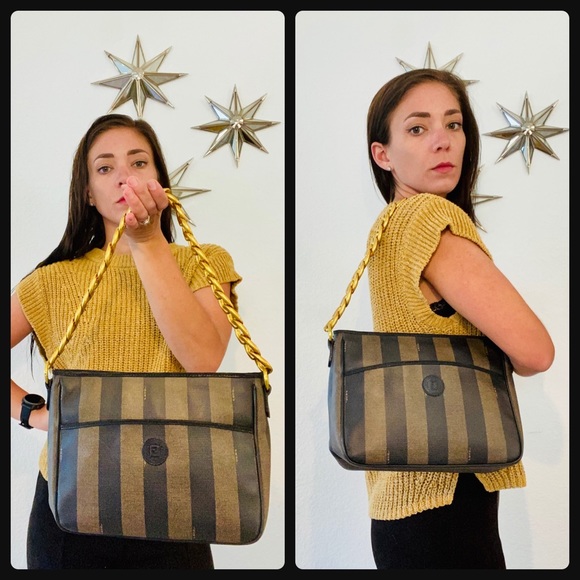 SOLD🖤 - Picture 2 of 14